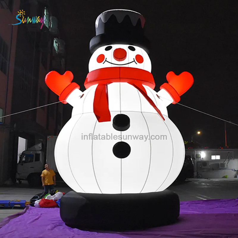 Holiday inflatables-8