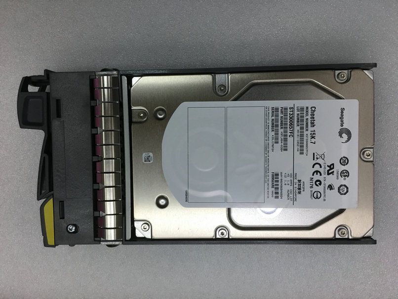 IBM 45E2371/X279A 300GB 15K FC HDD 硬盘